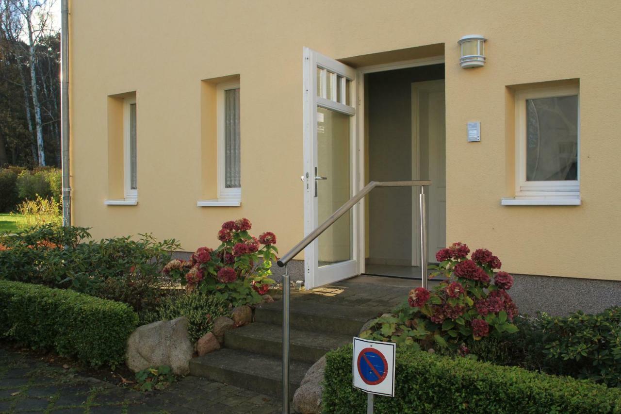Appartamento Auszeit Am Lindenpark Ostseebad Kühlungsborn Esterno foto