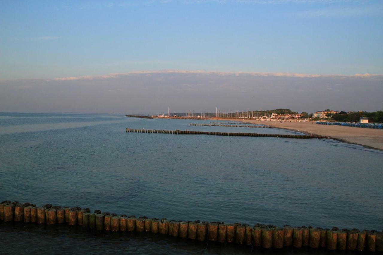 Appartamento Auszeit Am Lindenpark Ostseebad Kühlungsborn Esterno foto
